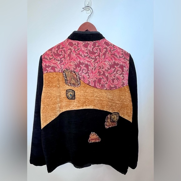 Unique and beautiful jacket. Woman size large - perfect fall fashion​ - Picture 7 of 8